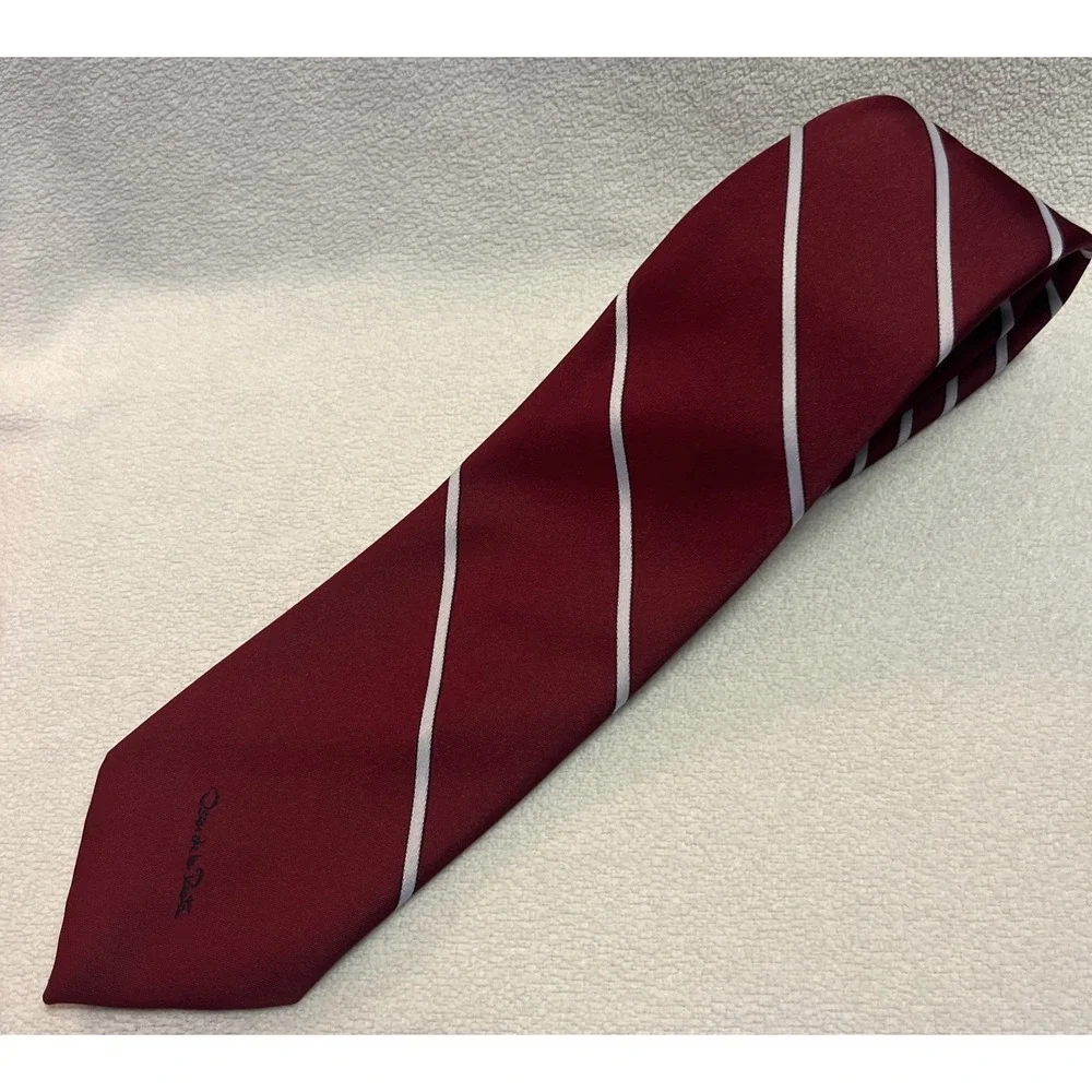 Vtg Oscar de la Renta‎ Men's Necktie Red White Diagonal Pin Stripes 52